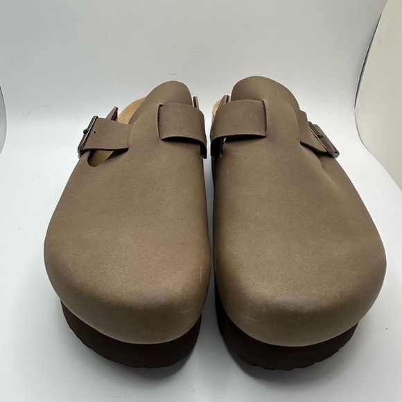 CUSHIONAIRE Women's Cork Footbed Platform Clog 7.5 BROWN - Picture 2 of 7